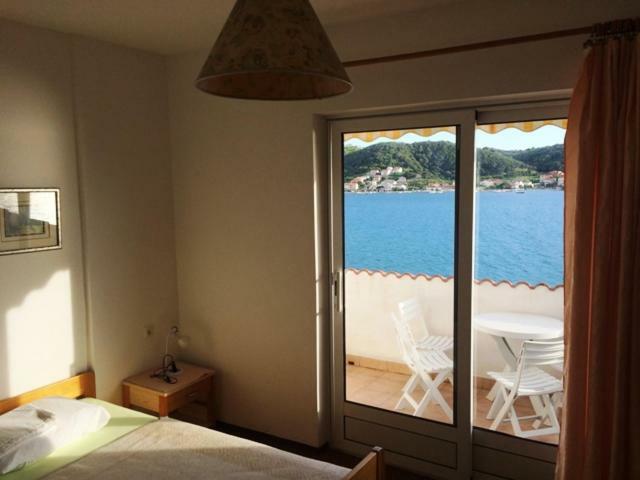 Apartman Supetarska Draga Daire Dış mekan fotoğraf
